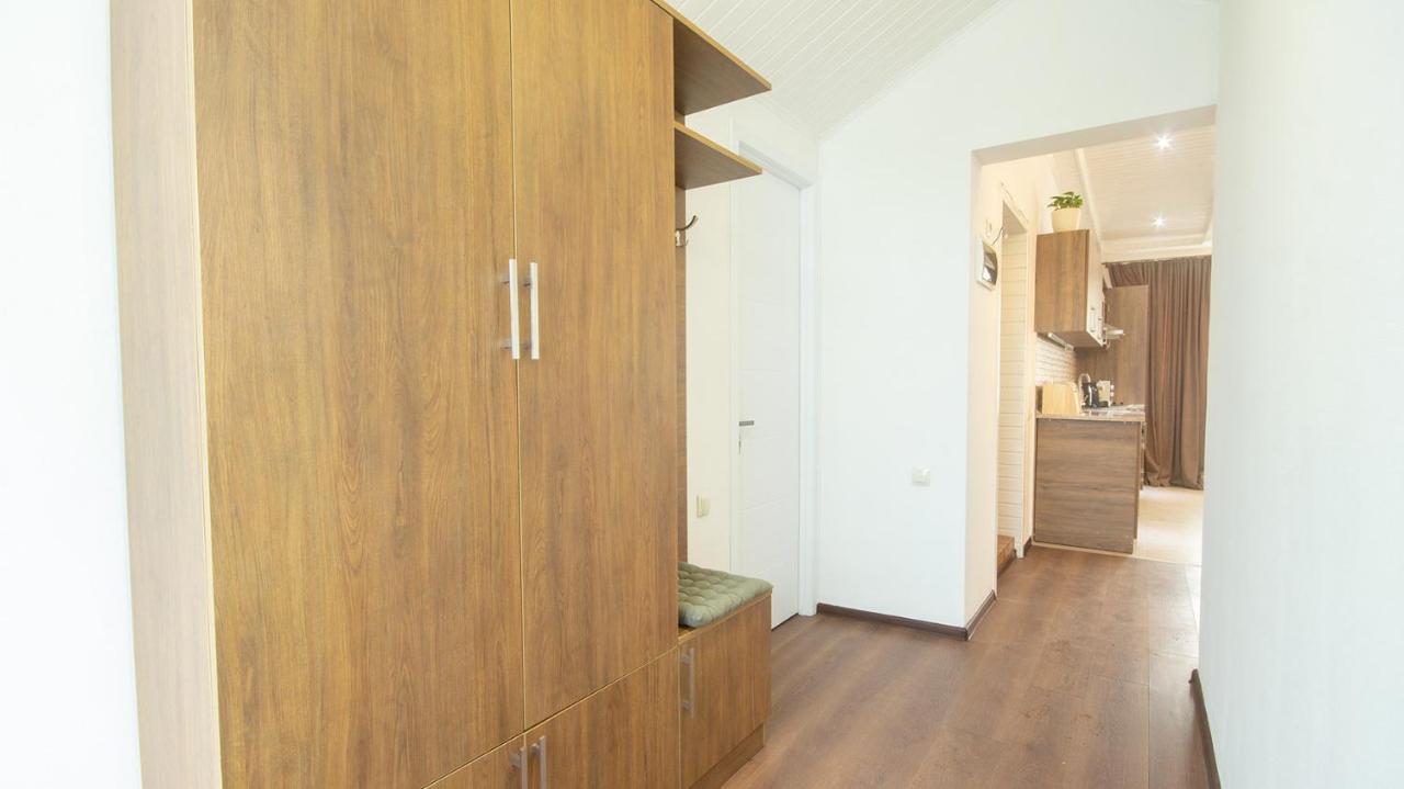 Big Terrace Apartment On Liberty Square Tbilisi Exterior photo